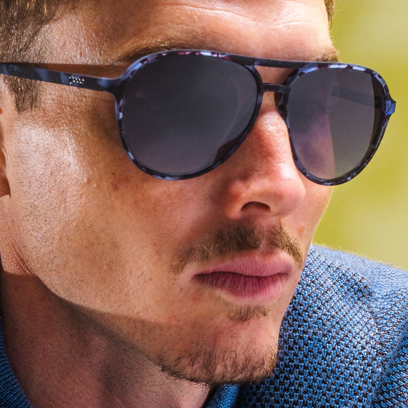 Eye Contact Avoiders - Image 2